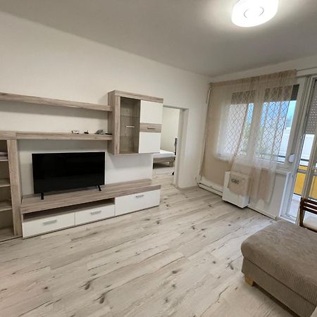 Malompark Apartman With Free Parking デブレツェン エクステリア 写真