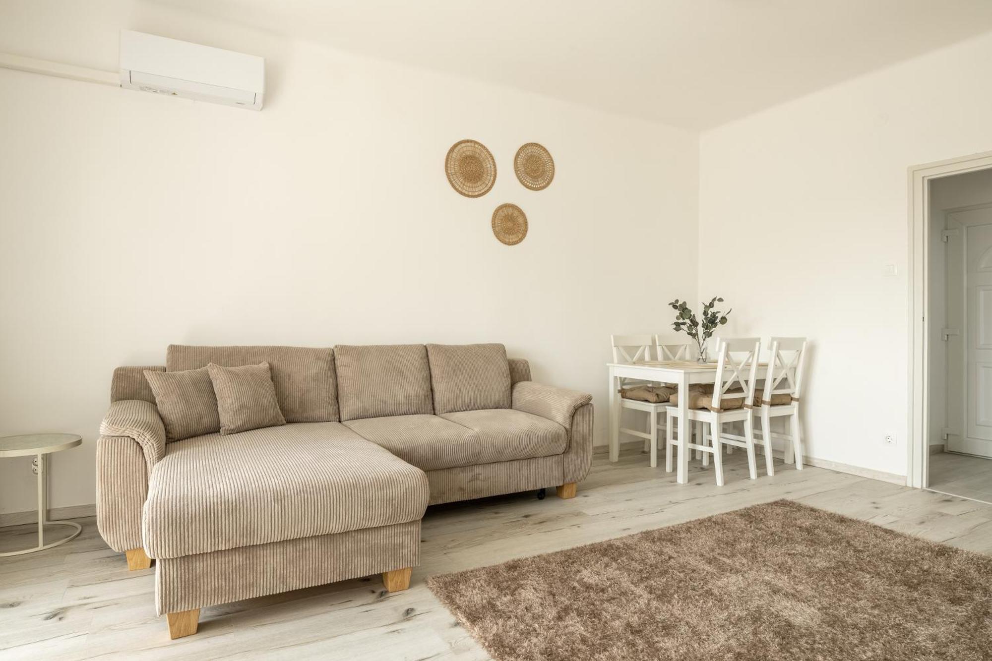 Malompark Apartman With Free Parking デブレツェン エクステリア 写真