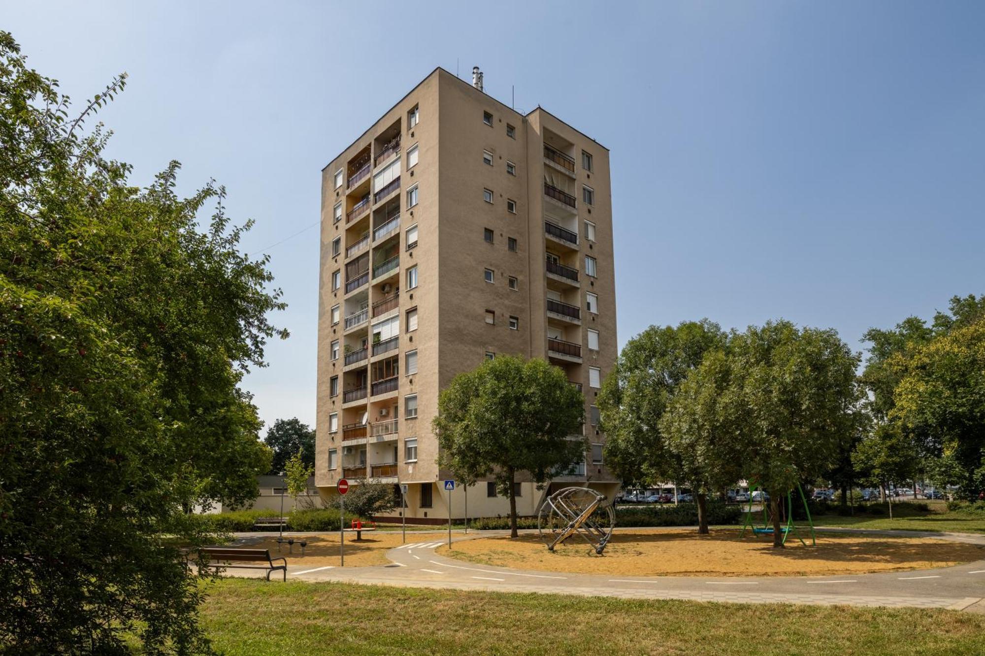 Malompark Apartman With Free Parking デブレツェン エクステリア 写真
